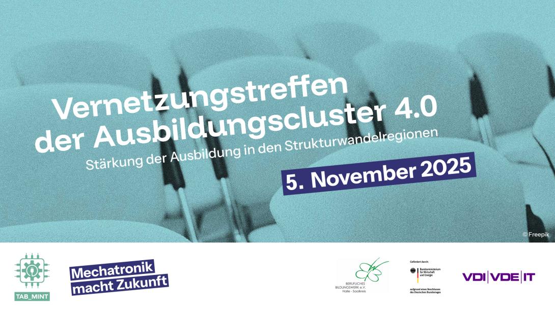 Vernetzungstreffen der Ausbildungscluster 4.0: Stärkung der Ausbildung in den Strukturwandelregionen stuhlreihe einer konferenz auf hinweisbanner für vernetzungstreffen